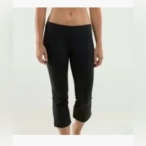 Women’s black lululemon pants/leggings